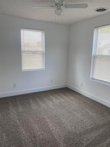 621 Delaware St, Washington Ch OH  43160-1547 exterior