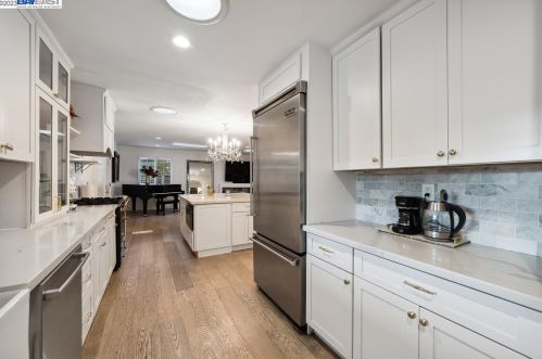 1237 Greenbrook Dr, Danville, CA 94526-5048