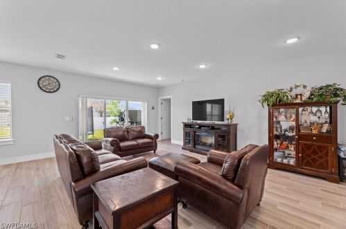 2436 4 St, Cape Coral FL  33909-1923 exterior