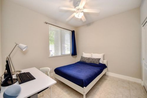 392 Illsley Way, Folsom CA  95630-8427 exterior