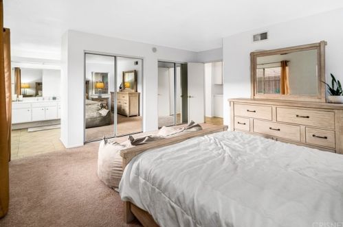 44021 Andale Ave, Lancaster CA  93535-4120 exterior