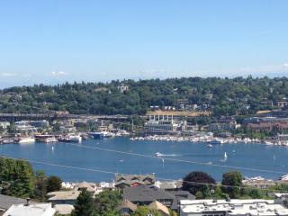 1416 Bigelow Ave, Seattle WA  98109-3315 exterior