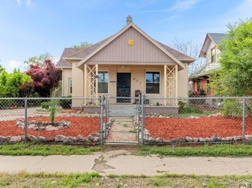 921 Lake Ave, Pueblo, CO 81004-2454