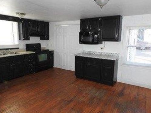 44 Amherst St, Nashua NH 03064-1301 exterior