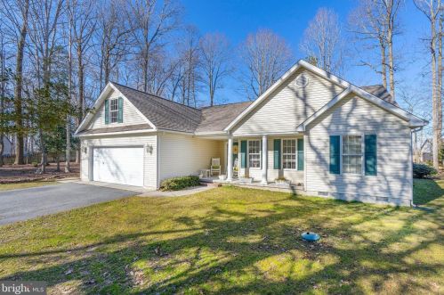 103 Pine Dr, Milton, DE 19968-9796