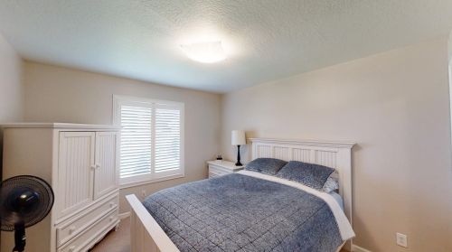 3960 Michelle Lynn Ct, Turlock CA  95382-8518 exterior