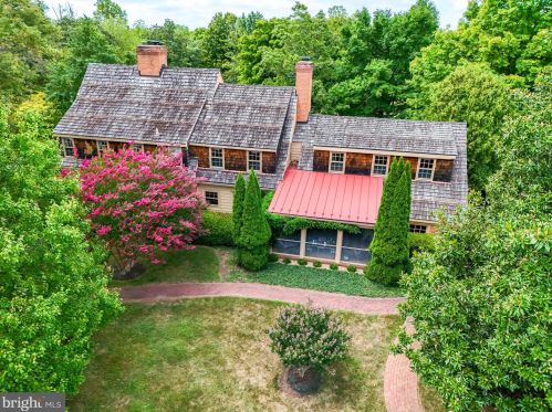 38739 Mount Gilead Rd, Leesburg, VA 20175-6718