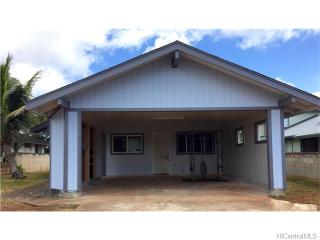 925 Hanau St, Wahiawa, HI 96786-4826