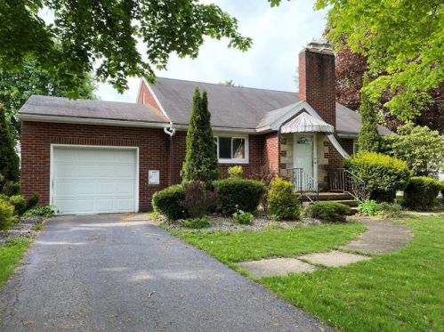 281 Clinton St, Greenville, PA 16125-1853