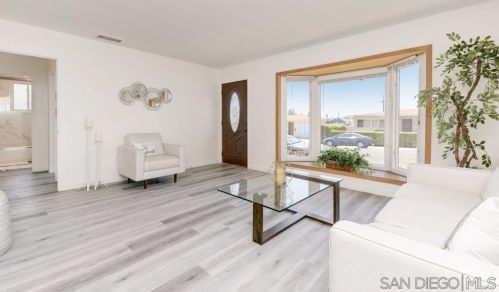 3163 Easy St, San Diego, CA 92105-3739