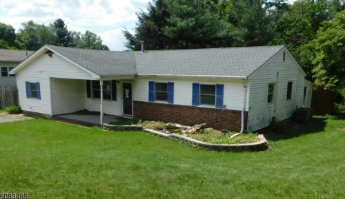 18 Mac Arthur St, High Bridge, NJ 08829-2408