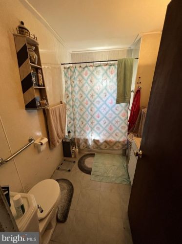 10 Jury St, Highspire PA  17034-1010 exterior