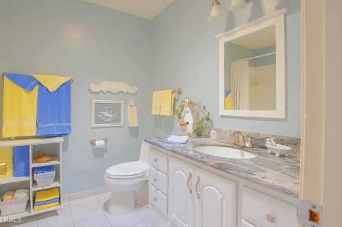 1966 Patricia St, Oxnard CA 93036-2721 exterior