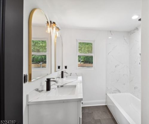 65 Old Stirling Rd, Warren NJ 07059-5810 exterior