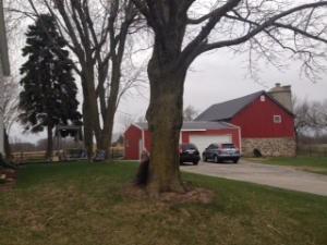 2485 Hillcrest Rd, Saukville, WI 53080-1535