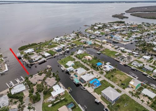 2179 Lemon St, Saint James City FL  33956-2025 exterior