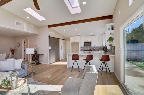 4190 Datcho Dr, San Diego CA 92117-4621 exterior