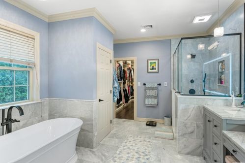 55 Chestnut St, Mount Sinai NY  11766-2326 exterior