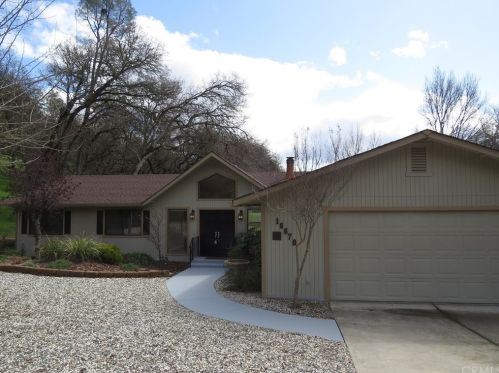 18670 Maple Leaf Ct, Middletown CA  95467-8528 exterior