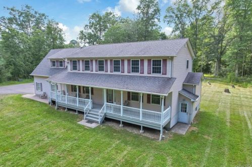81 Day Rd, Camp Bell Hall, NY 10916-3001