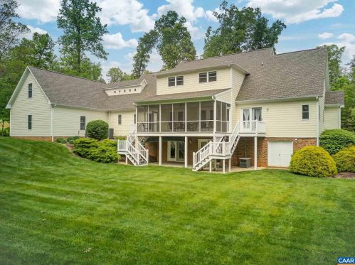 580 Tanager Woods Ct, Earlysville, VA 22936-1874