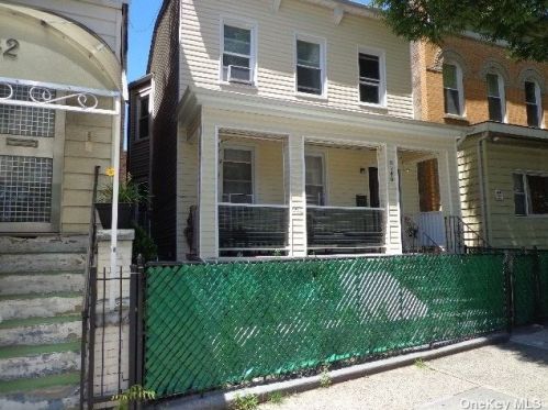 8740 Woodhaven Blvd, Jamaica, NY 11421-2135