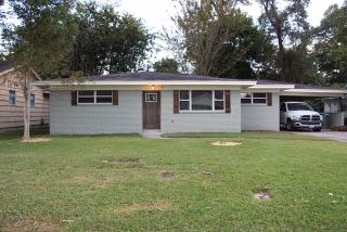 5045 Swallow Dr, Beaumont TX  77707-2027 exterior