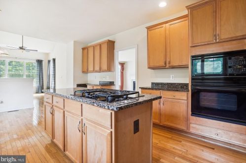 15046 Gaines Mill Cir, Haymarket VA  20169-4500 exterior