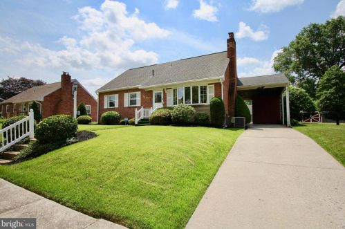 4607 North Rd, Harrisburg, PA 17109-2921