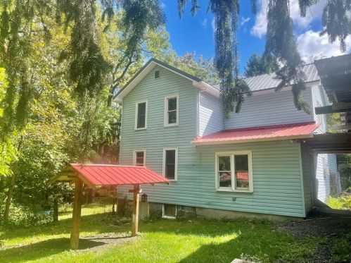3906 State Route 130, Stahlstown, PA 15687-1146