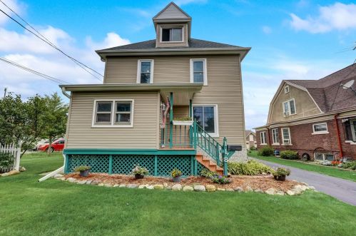 118 Dewey Ave, Watertown, WI 53094-3914