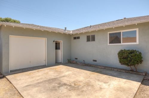 498 Cloverland Way, Valley Home CA 95361-2604 exterior