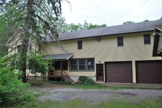 9226 Playhouse Rd, Petersburg, PA 16669-3821