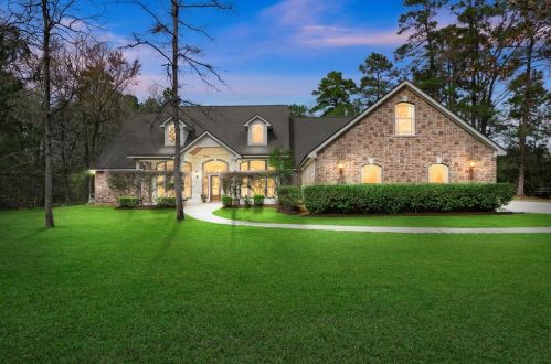 9402 Deer Lodge Rd, Magnolia, TX 77354-4418