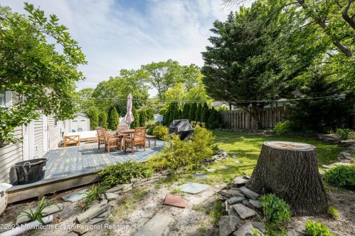 5 Adams Dr, Bricktown NJ 08724-3253 exterior