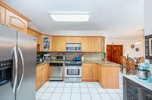 1031 53 St, Hialeah FL  33012-2202 exterior