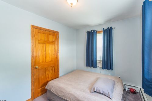 102 Mount Pleasant Ave, West Paterson NJ  07424-2838 exterior