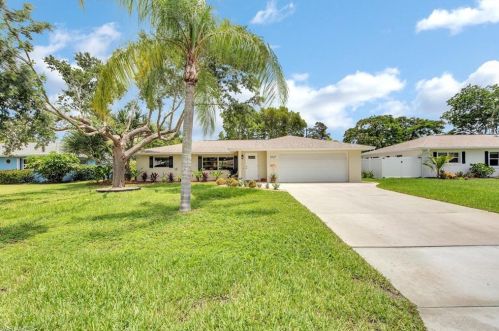27617 Tierra Del Sol Ln, Bonita Springs, FL 34135-3553