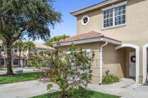 12131 5th Ct, Hollywood, FL 33025-5923