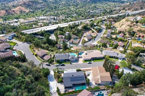 1630 Virden Dr, Glendale CA  91208-2722 exterior