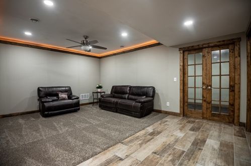 323 Blackhawk Rd, Beaver Falls PA  15010-1405 exterior