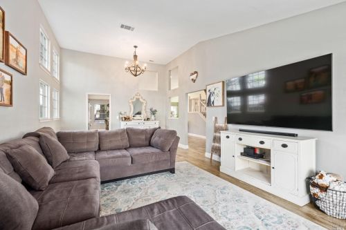 424 Stanford St, Vacaville CA  95687-4653 exterior