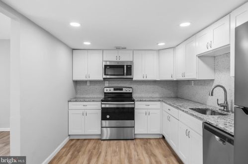 22 Milstone Ct, Erial NJ  08081-2024 exterior