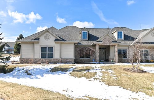 7765 Kings Crossing Way, Thiensville, WI 53097-1936