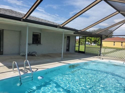307 4th Ter, Cape Coral, FL 33990-1054