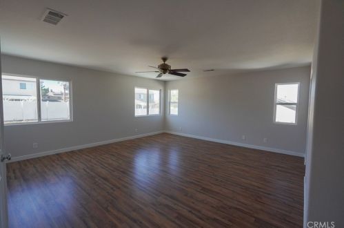 42333 Ridge View Dr, Lancaster CA 93536-7382 exterior