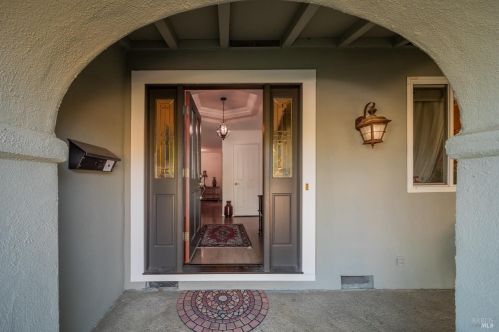 430 Willamette Dr, Vacaville CA  95688-4228 exterior