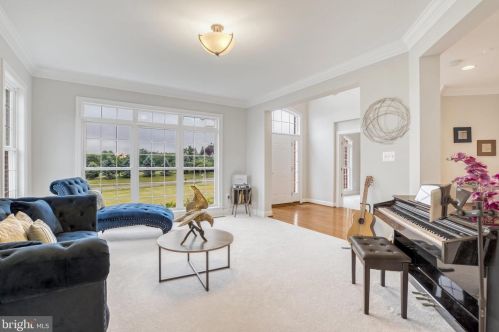 42104 Glynn Tarra Pl, Leesburg VA  20176-5478 exterior