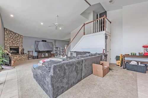 10 Chamber Plz, North Charleroi PA  15022-1601 exterior