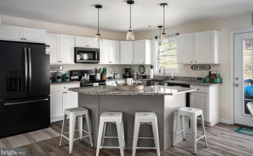 3308 Swover Crk Rd, Edinburg VA  exterior